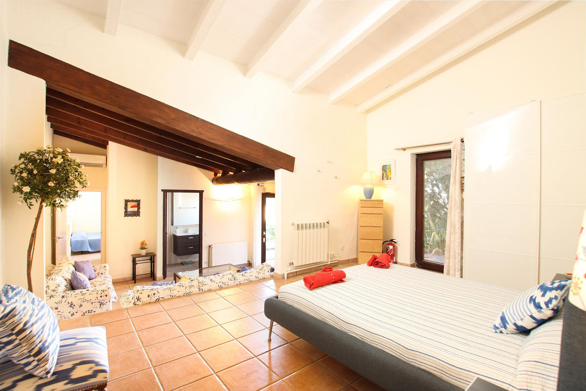Schlafzimmer der Villa Horizonte bei Pollença, Mallorca