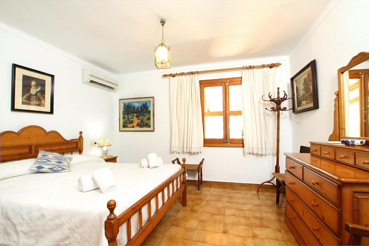 Schlafzimmer der Villa Maravida bei Pollença, Mallorca