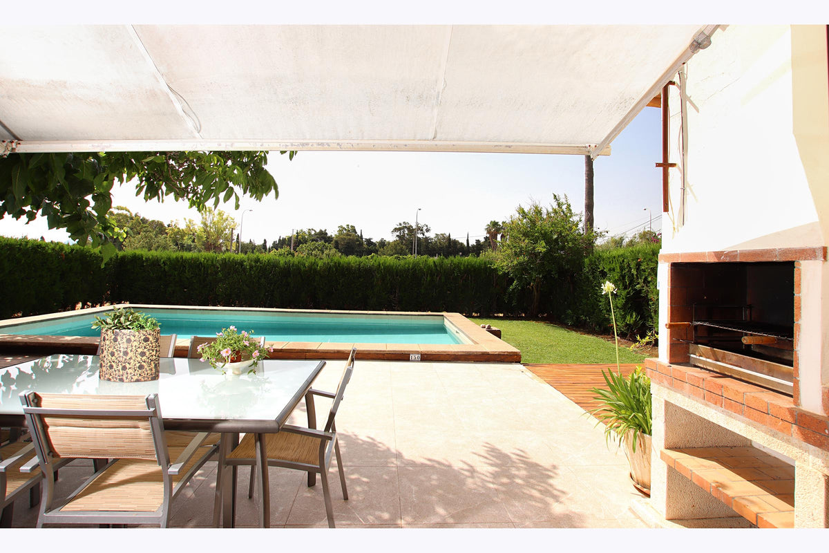Terrasse der Villa Provenza Petit bei Port de Pollença, Mallorca