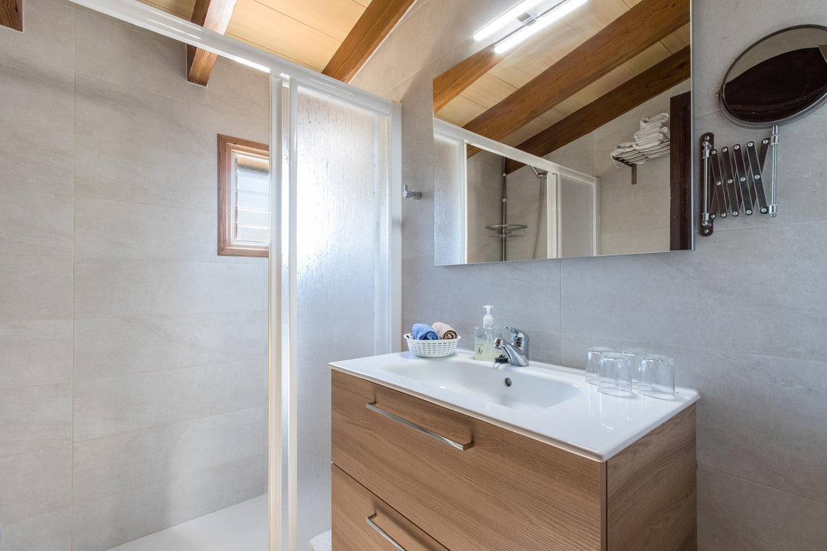 Badezimmer der Villa Solanda bei Pollença, Mallorca