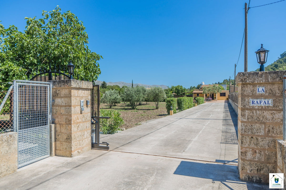 Impression der Villa La Rafal bei Pollença, Mallorca