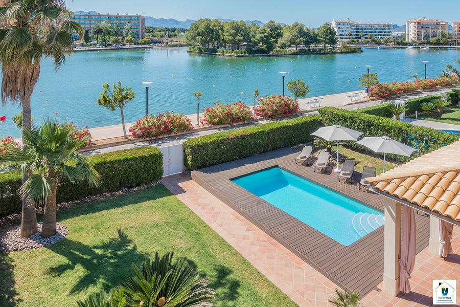 Ansicht der Villa Montelago bei Port d'Alcúdia, Mallorca