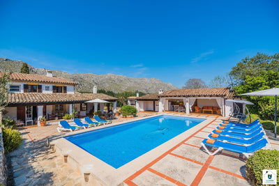 Außenansicht der Finca Can Giro bei Pollença, Mallorca