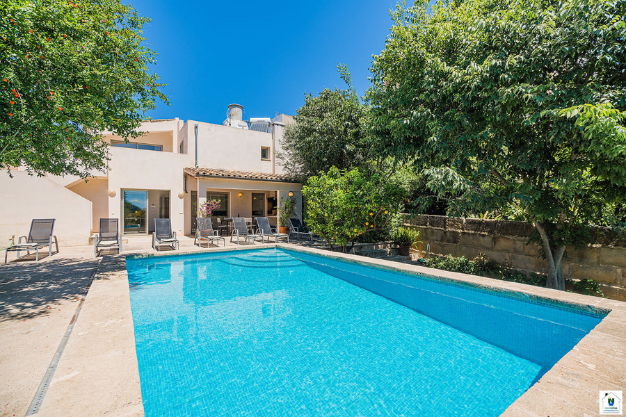 Ansicht des Stadthauses Casa Torres bei Pollença, Mallorca