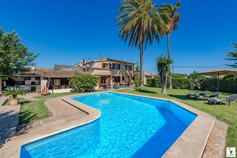 Außenansicht des Landhauses Les Murteretes bei Pollença, Mallorca