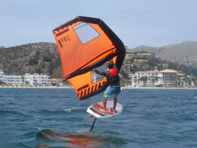 Wingfoil-Kurs in der Bucht von Pollença