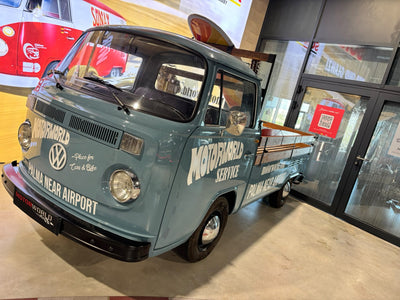 VW-Bus-Oldtimer in der Motorworld Mallorca