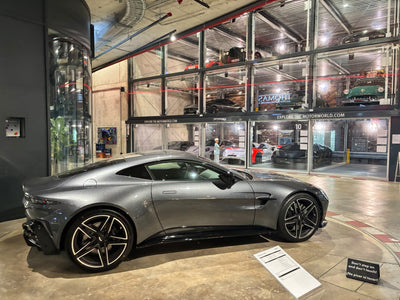 Aston Martin in der Motorworld bei Palma