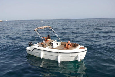 Aqua 5 m mit 40 PS mieten in Port de Pollença