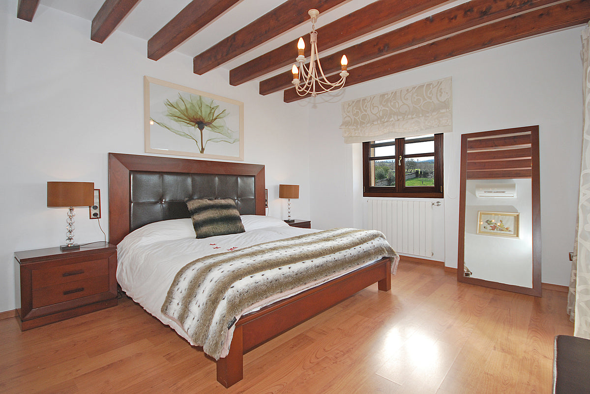 Schlafzimmer des Ferienhauses Grandina bei Ariany, Mallorca