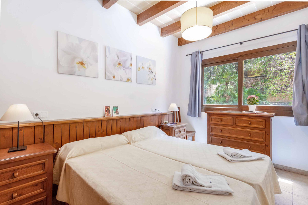 Schlafzimmer der Finca Amapola bei Cala Sant Vicenç, Mallorca