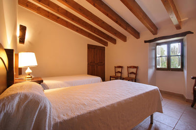 Schlafzimmer der Finca Baturra bei Pollença, Mallorca