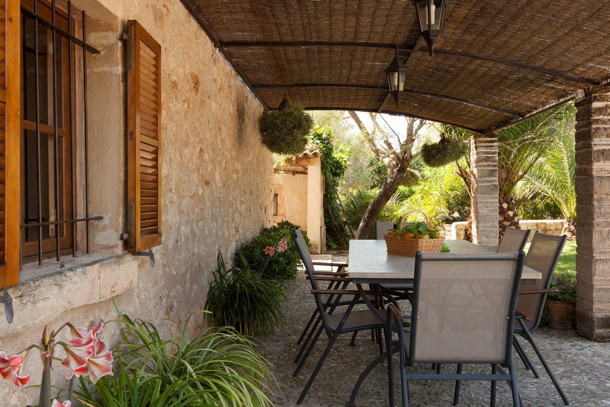 Terrasse der Finca Baturra bei Pollença, Mallorca