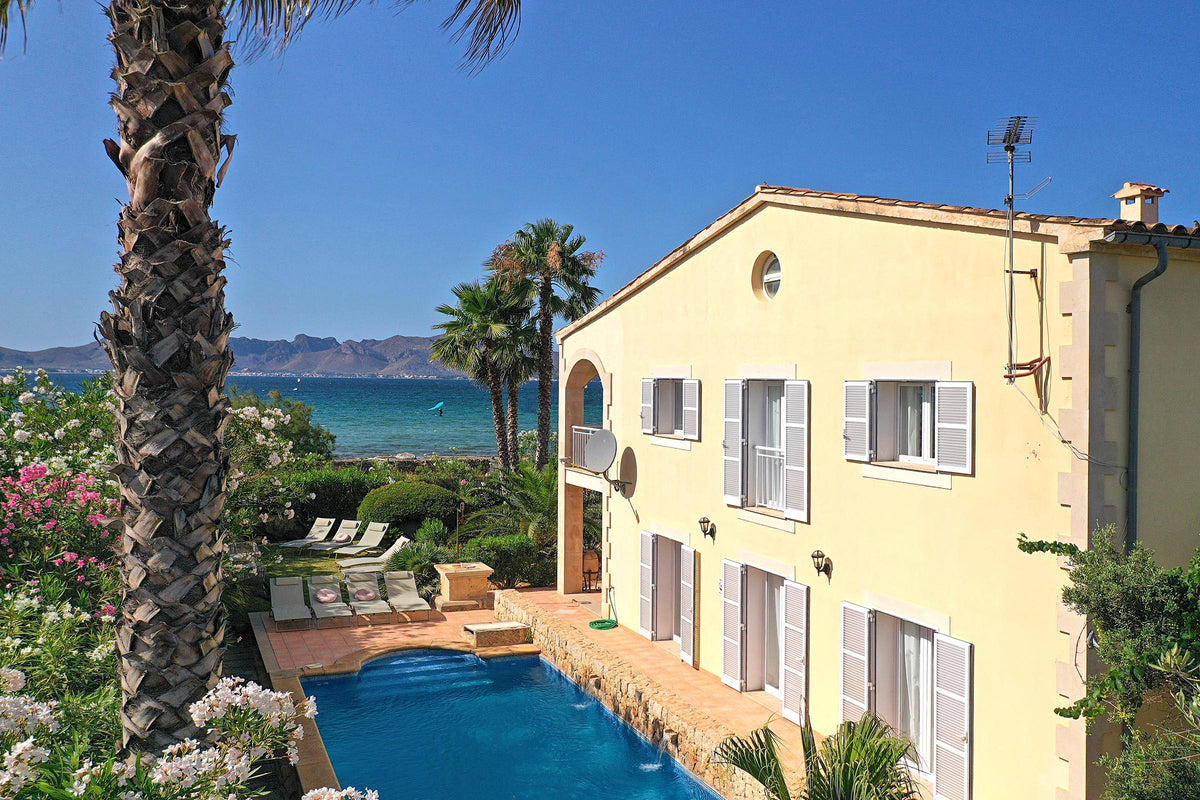 Pool der Finca Bellmar bei Alcúdia, Mallorca