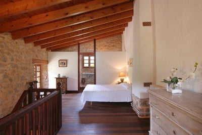 Schlafzimmer der Finca Can Besso bei Pollença, Mallorca