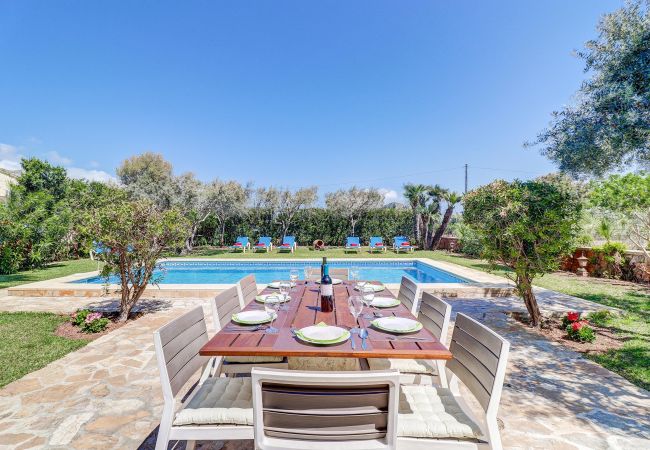 Außenansicht der Finca Can Font bei Pollença, Mallorca