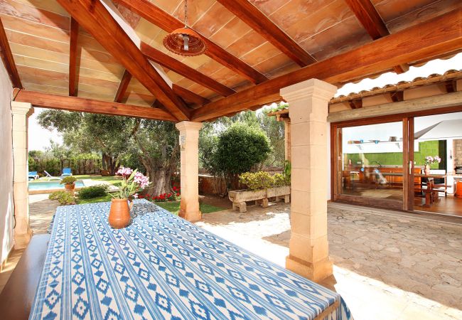Espacio para dos familias.