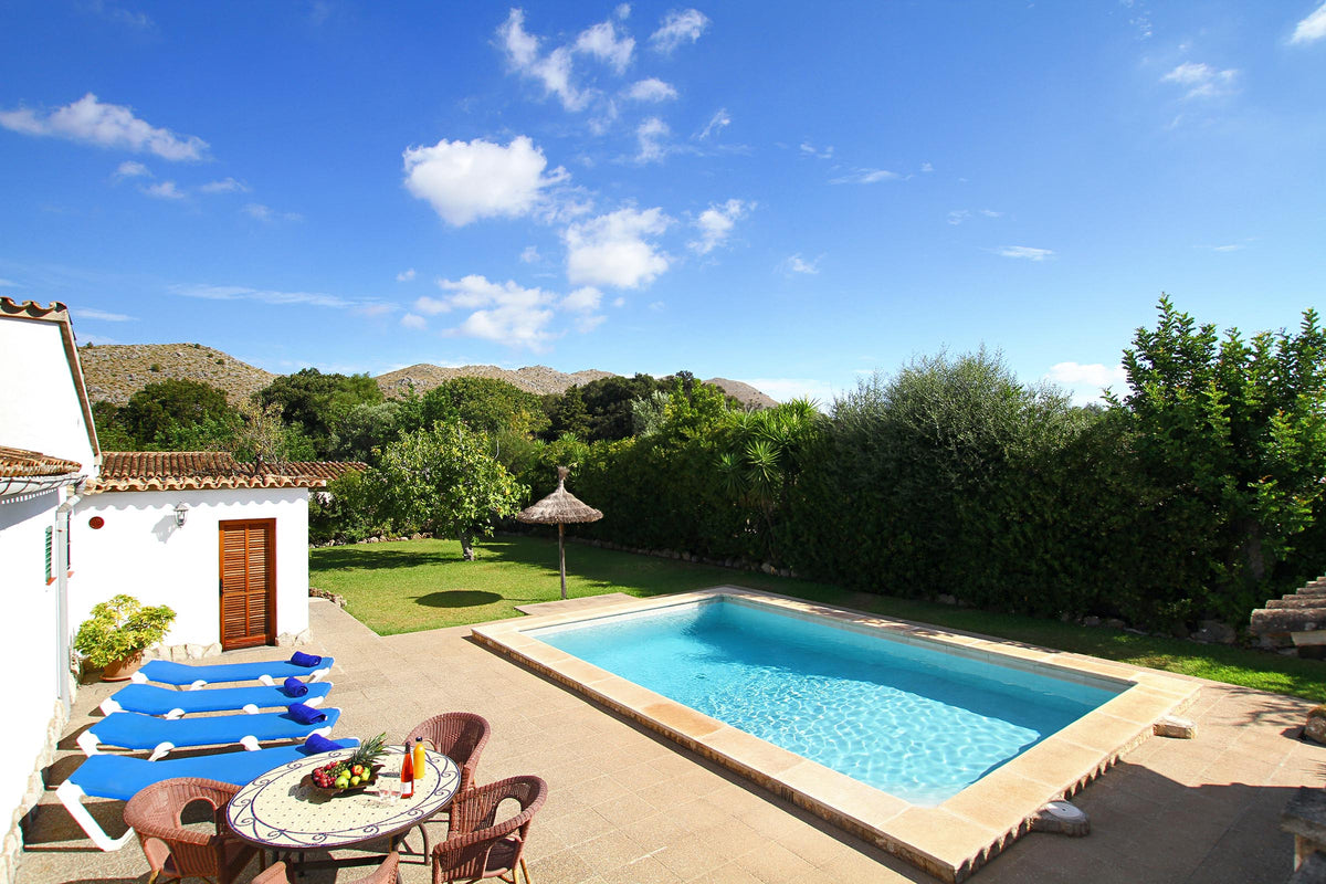 Pool der Finca Can Maravella bei Pollença, Mallorca
