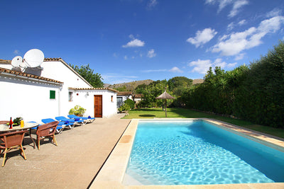 Pool der Finca Can Maravella bei Pollença, Mallorca