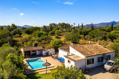 Pool der Finca Can Maravella bei Pollença, Mallorca