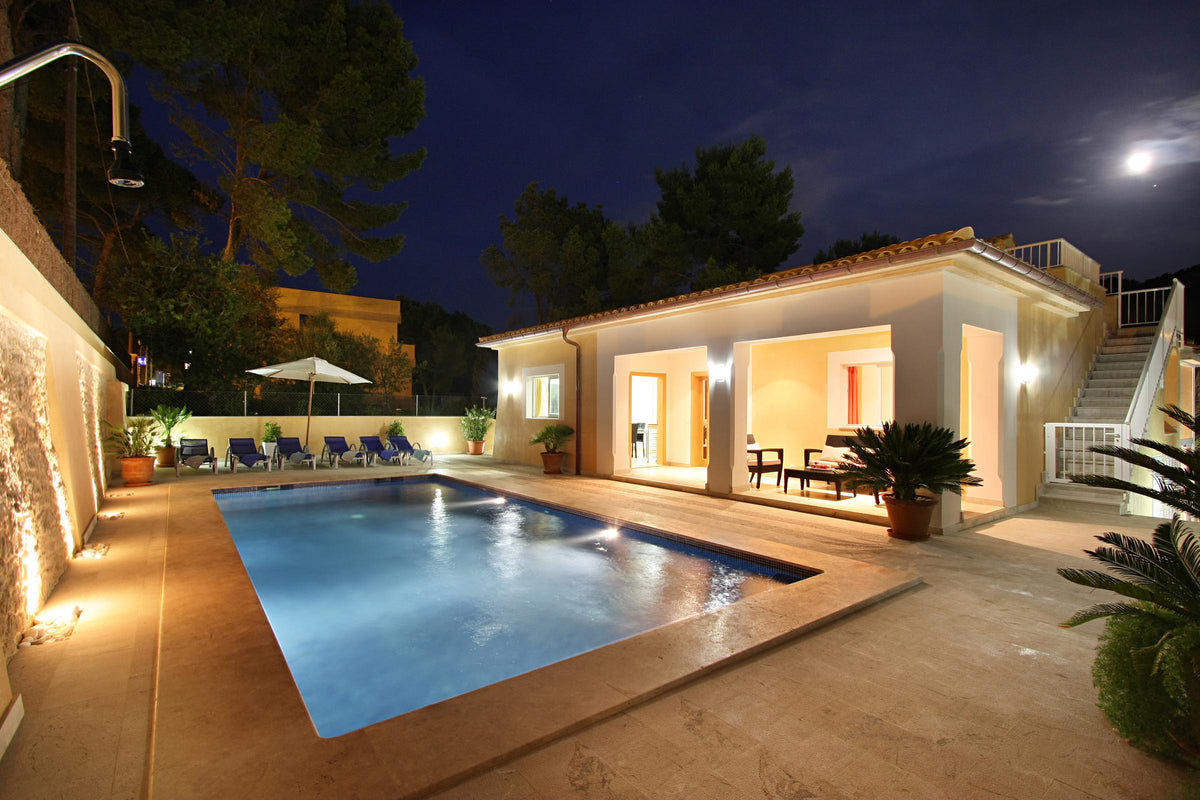 Pool der Finca Can Medina bei Cala Sant Vicenç, Mallorca