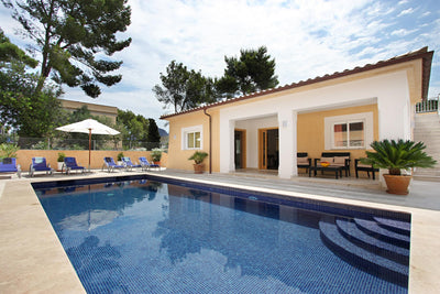 Pool der Finca Can Medina bei Cala Sant Vicenç, Mallorca