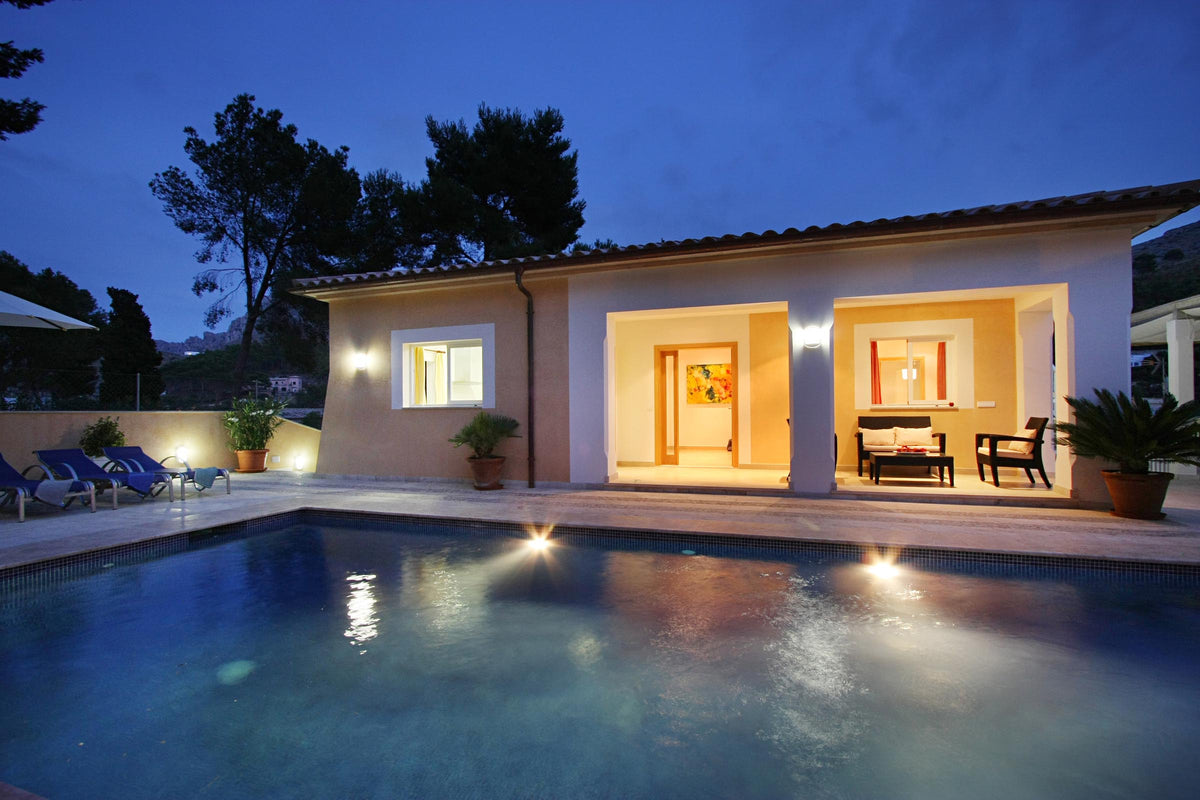 Pool der Finca Can Medina bei Cala Sant Vicenç, Mallorca