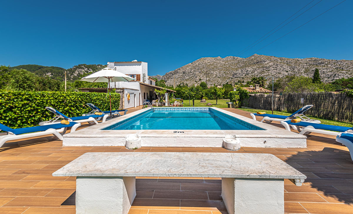 Pool der Finca Celestia bei Pollença, Mallorca