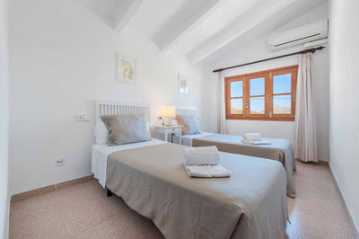 Schlafzimmer der Finca Es Palmerar bei Port de Pollença, Mallorca
