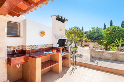 Terrasse der Finca Es Palmerar bei Port de Pollença, Mallorca