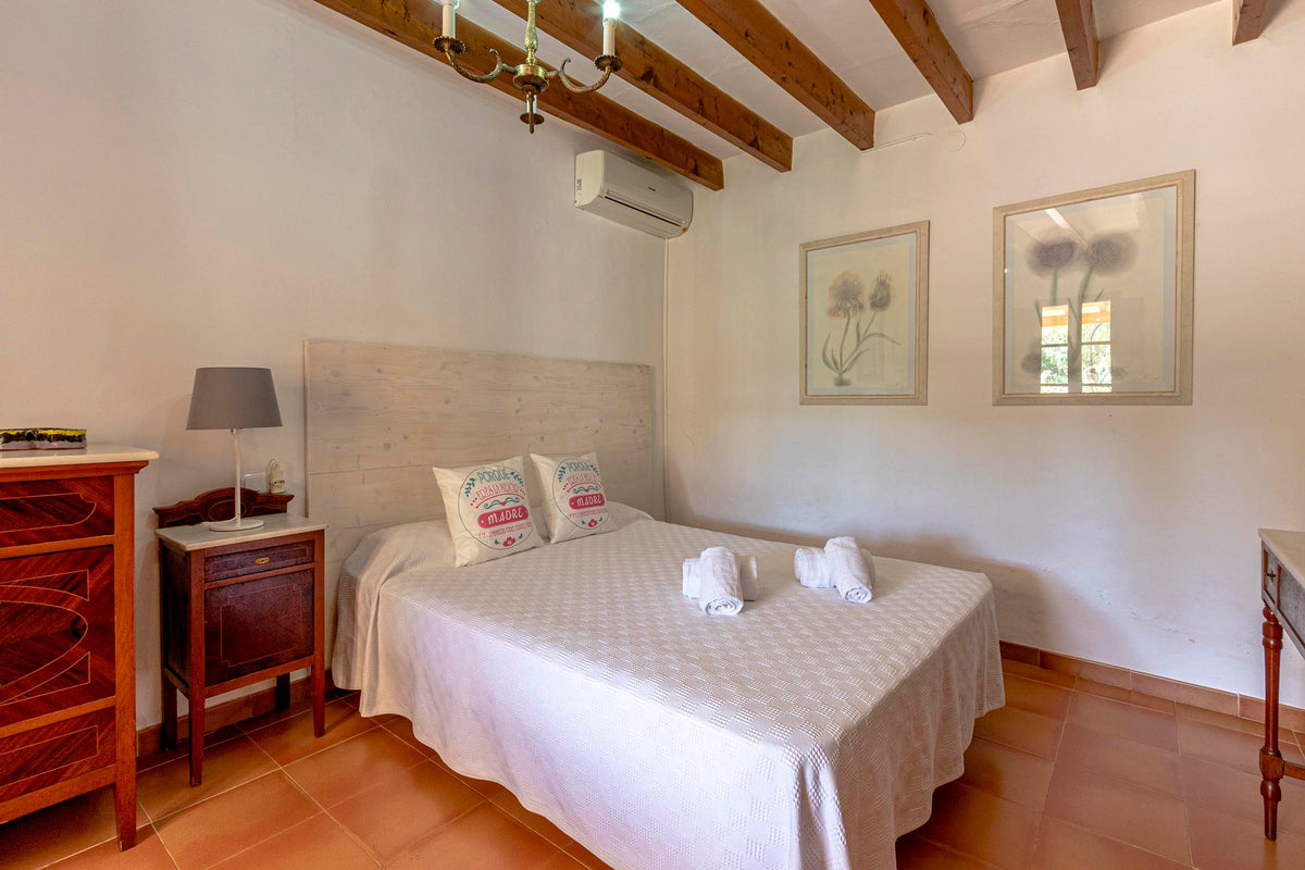 Schlafzimmer der Finca Es Panadet bei Pollença, Mallorca
