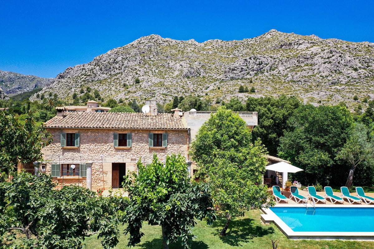 Pool der Finca Es Picot bei Pollença, Mallorca