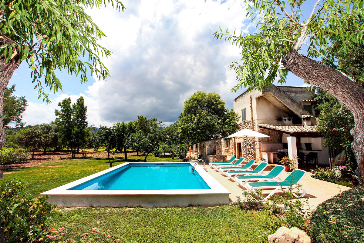 Pool der Finca Es Picot bei Pollença, Mallorca