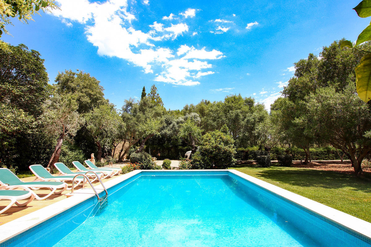 Pool der Finca Es Picot bei Pollença, Mallorca