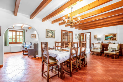 Essbereich der Finca Es Reiet bei Pollença, Mallorca