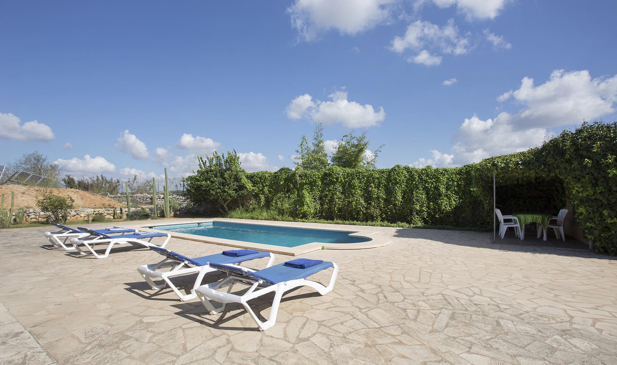 Pool der Finca Es Taronger bei Santanyí, Mallorca