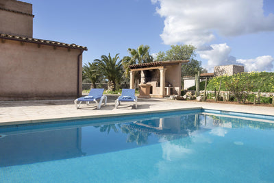 Pool der Finca Es Taronger bei Santanyí, Mallorca