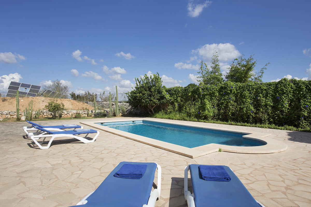 Pool der Finca Es Taronger bei Santanyí, Mallorca