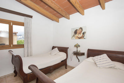 Schlafzimmer der Finca Es Taronger bei Santanyí, Mallorca