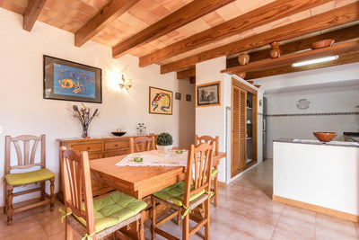 Essbereich der Finca Fontbella bei Port de Pollença, Mallorca