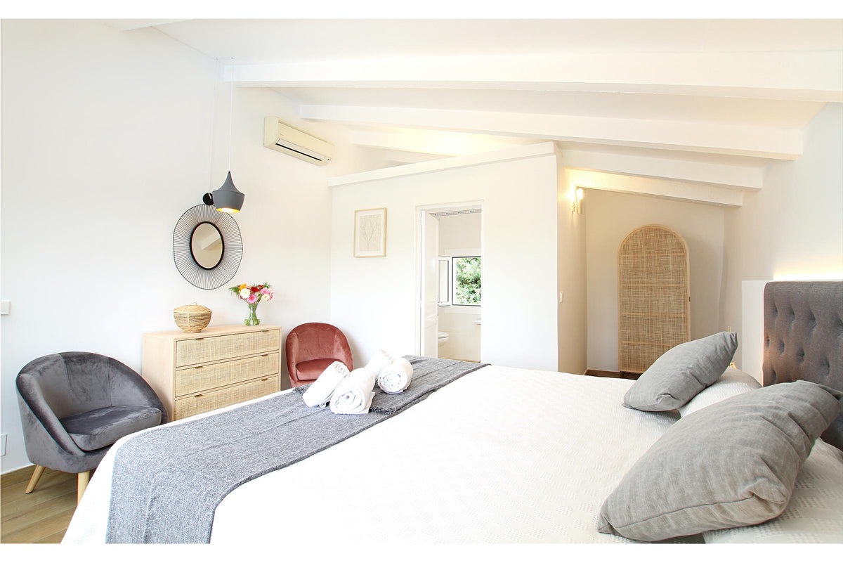 Schlafzimmer der Finca La Encina bei Pollença, Mallorca