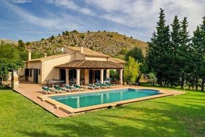 Pool der Finca Miracosta bei Pollença, Mallorca