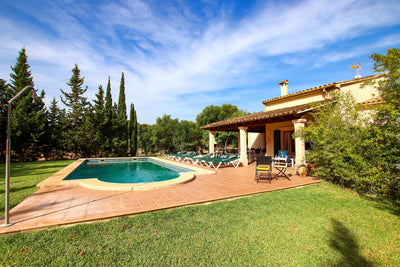 Pool der Finca Miracosta bei Pollença, Mallorca