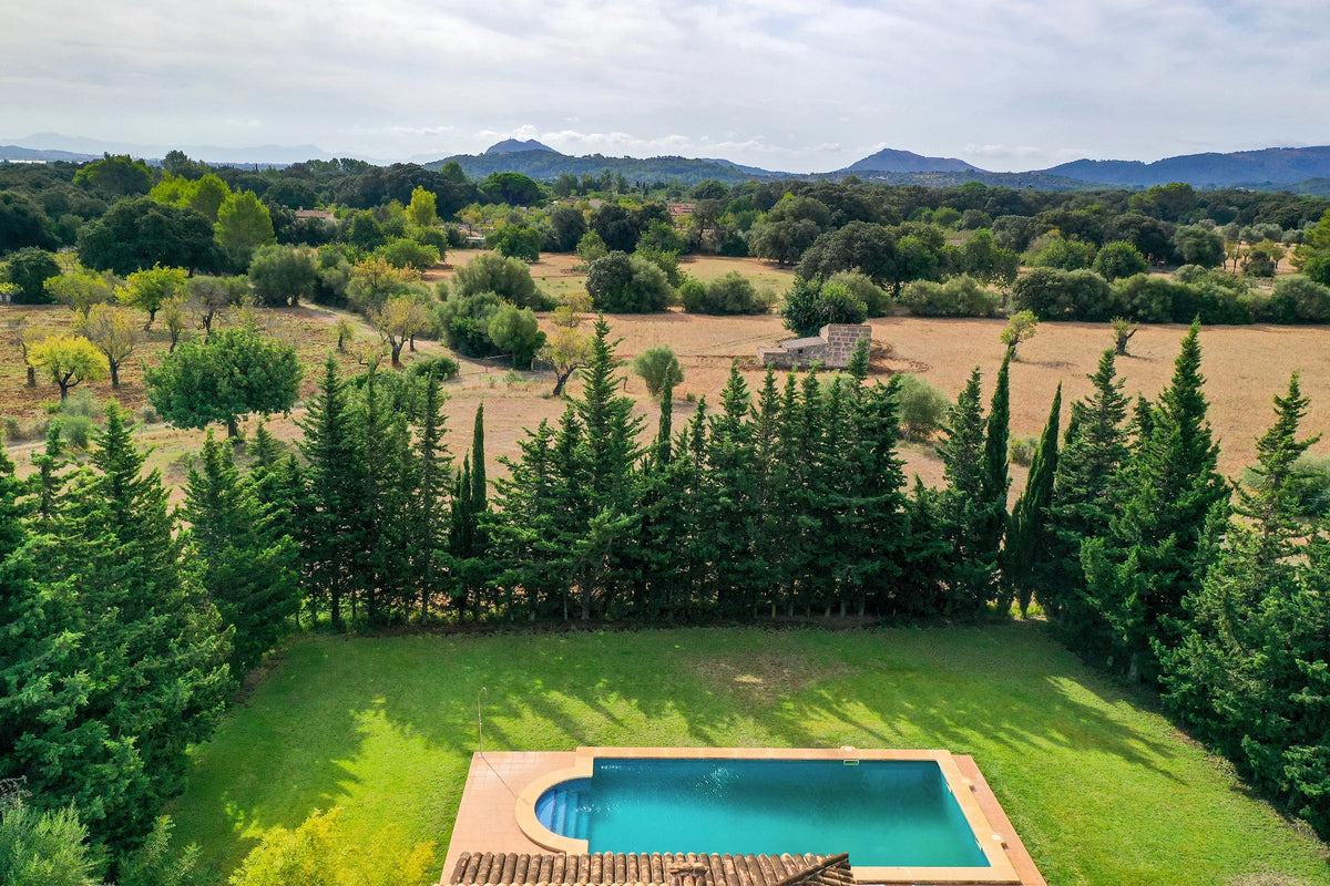 Pool der Finca Miracosta bei Pollença, Mallorca