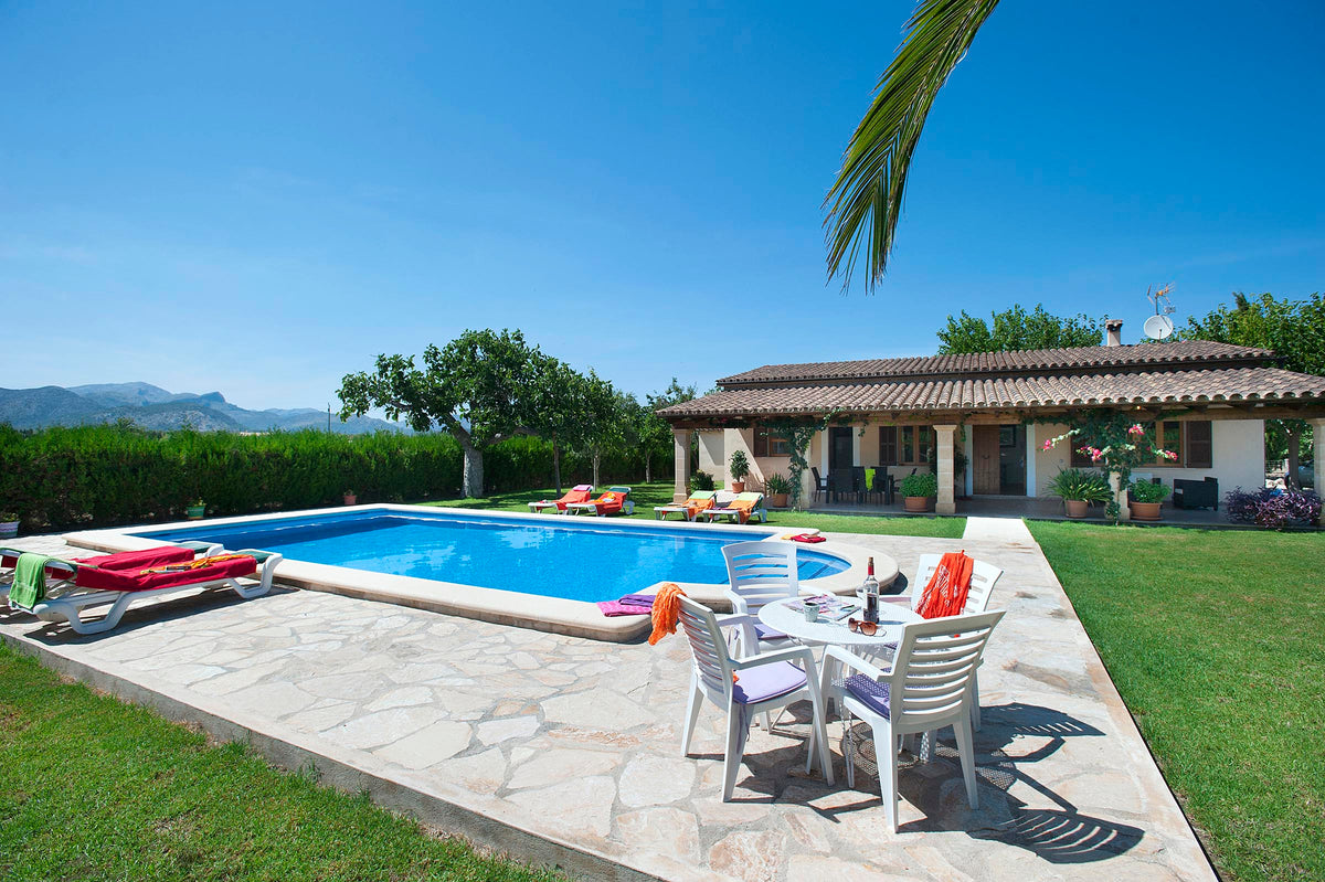 Pool der Finca Nobleza bei Alcúdia, Mallorca