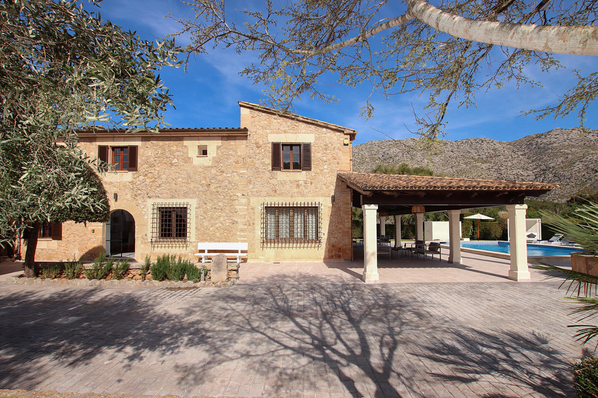 Blick auf das Haus der Finca Palma Papa bei Cala Sant Vicenç, Mallorca