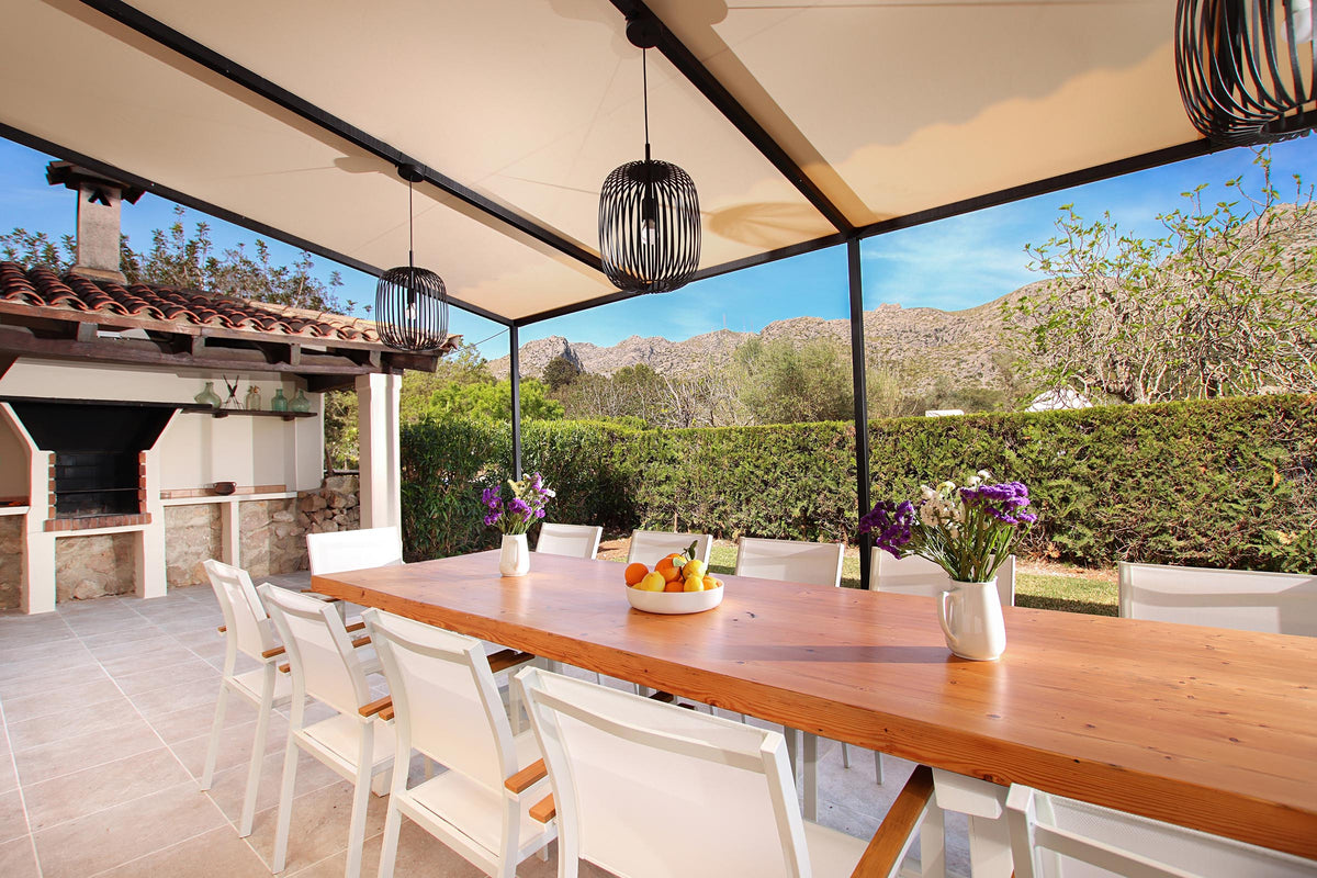 Außensitzplatz der Finca Palma Papa bei Cala Sant Vicenç, Mallorca