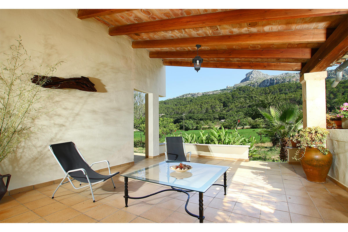 Terrasse der Finca Plan Verde bei Pollença, Mallorca