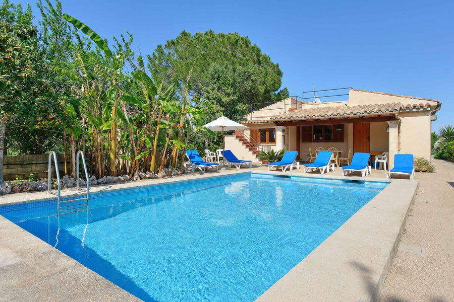 Pool der Finca Sa Calma bei Pollença, Mallorca