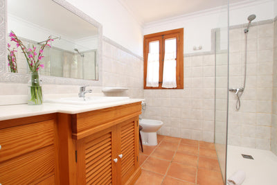 Badezimmer der Finca Sa Clastra bei Port de Pollença, Mallorca